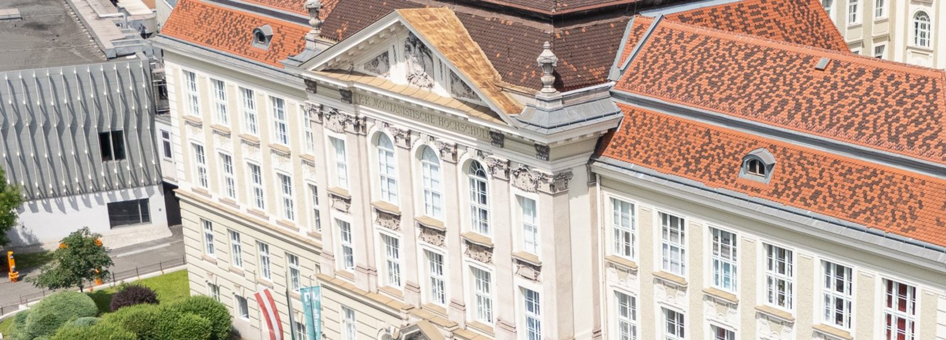 Main building of the TU Leoben.
